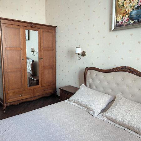 V.I.P.Apartmens Rynok Sqr.19 Львов Экстерьер фото