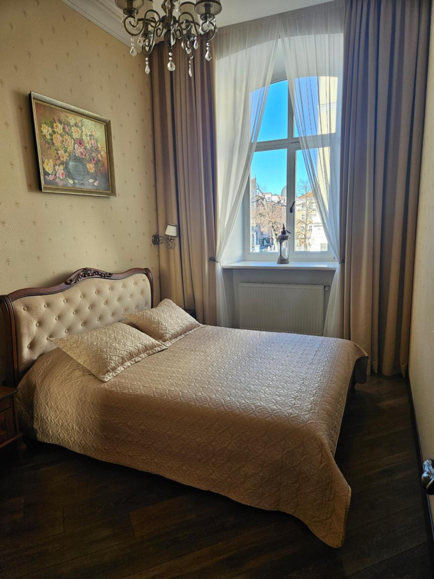 V.I.P.Apartmens Rynok Sqr.19 Львов Экстерьер фото