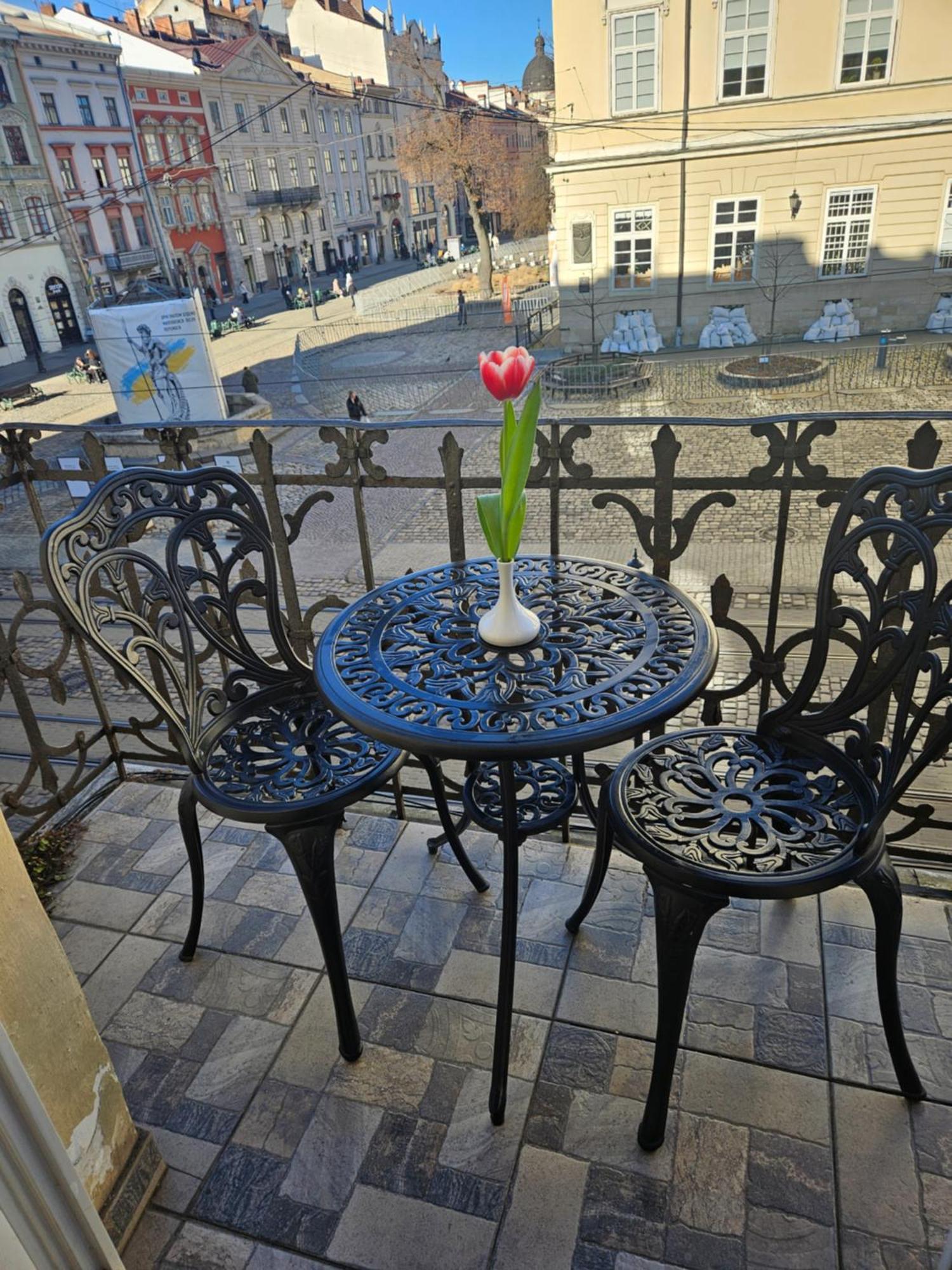 V.I.P.Apartmens Rynok Sqr.19 Львов Экстерьер фото