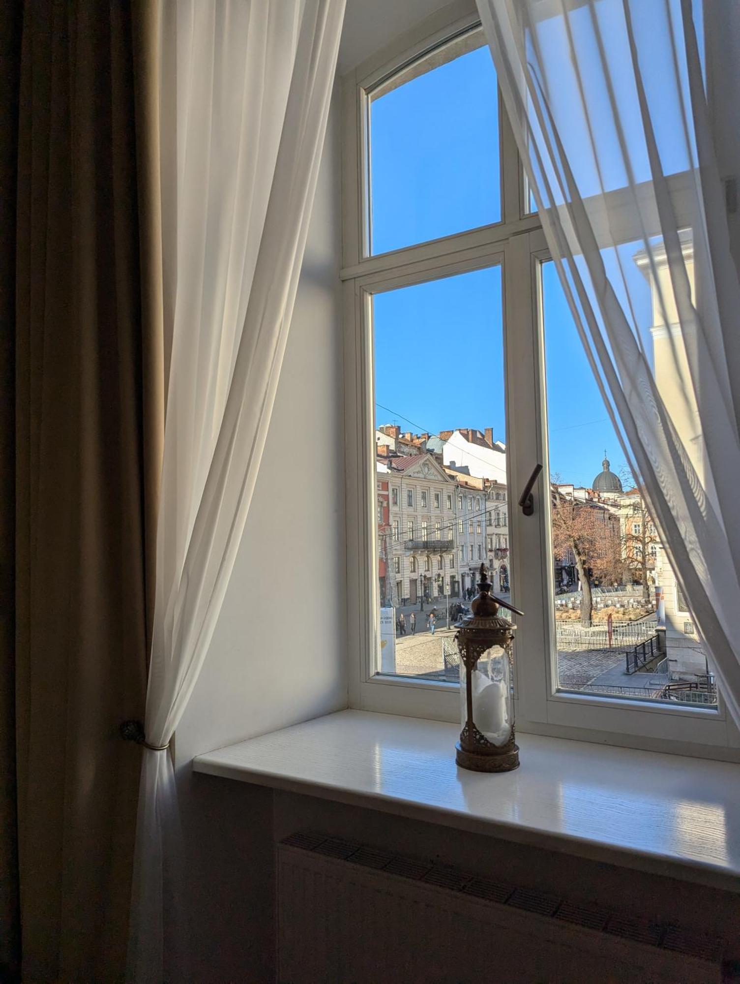 V.I.P.Apartmens Rynok Sqr.19 Львов Экстерьер фото