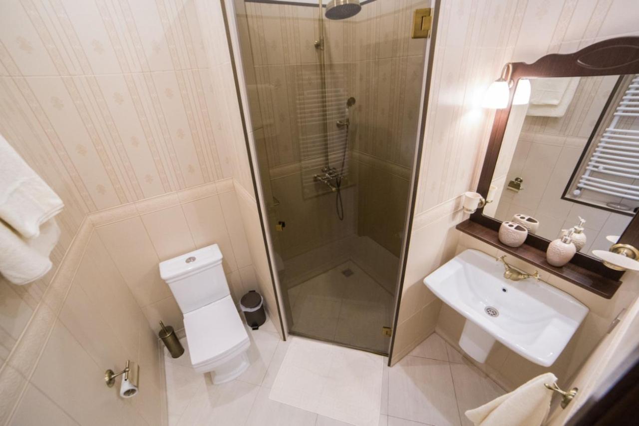 V.I.P.Apartmens Rynok Sqr.19 Львов Экстерьер фото