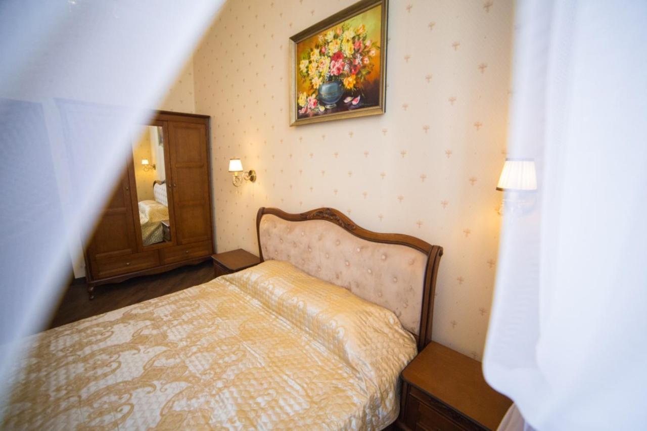 V.I.P.Apartmens Rynok Sqr.19 Львов Экстерьер фото
